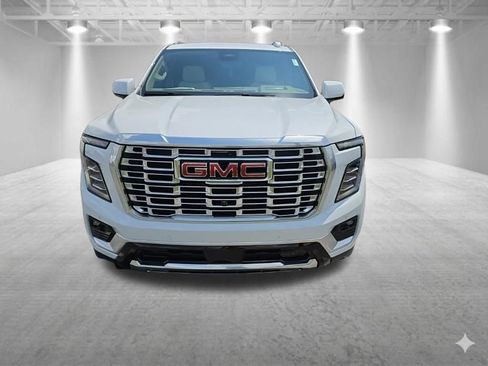 New 2026 GMC Yukon Denali w/ Denali Reserve Package AWD/4WD image 8