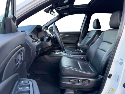 Used 2023 Honda Passport EX-L image 12