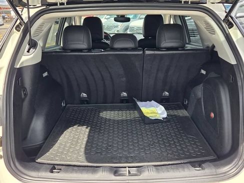 Used 2017 Jeep Compass Trailhawk w/ Leather Interior Group AWD/4WD image 12