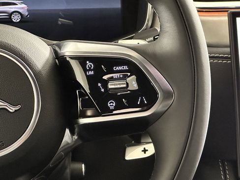 Used 2026 Jaguar F-PACE R-Dynamic S image 16