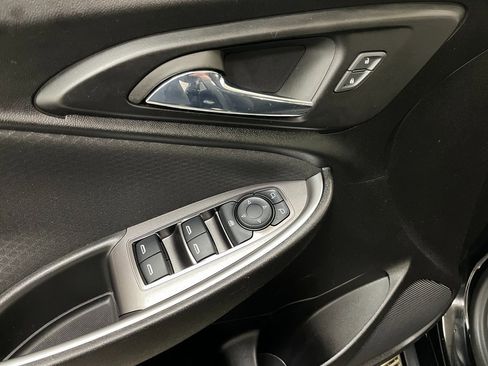 Used 2022 Chevrolet Malibu LS image 19
