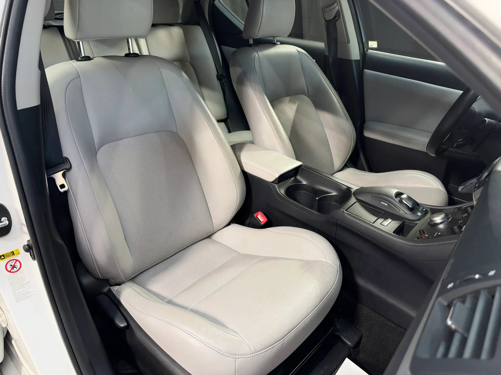 Used 2012 Lexus CT 200h Premium w/ Leather Pkg FWD image 33