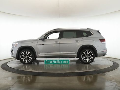 Used 2025 Volkswagen Atlas SEL Premium R-Line image 9