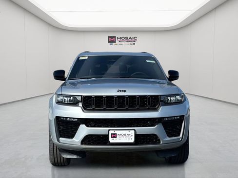 New 2026 Jeep Grand Cherokee L Limited AWD/4WD image 2