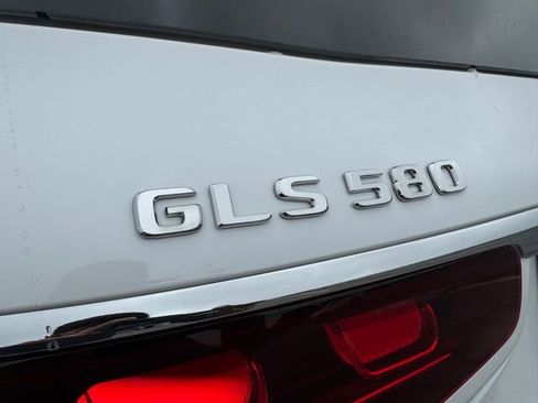 New 2025 Mercedes-Benz GLS 580 4MATIC image 35