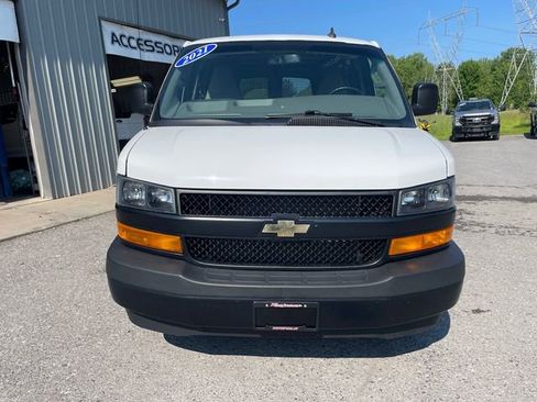 Used 2021 Chevrolet Express 2500 w/ Driver Convenience Package RWD image 2