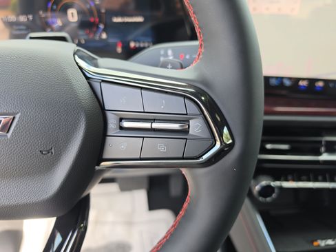 New 2027 Chevrolet Traverse RS FWD image 37