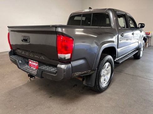Used 2016 Toyota Tacoma SR5 RWD image 3
