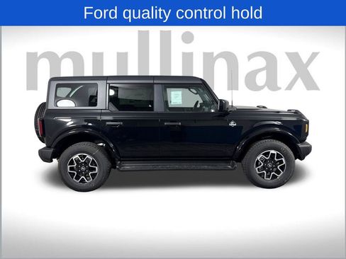 New 2026 Ford Bronco Outer Banks image 2