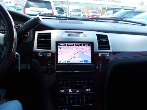 Used 2013 Cadillac Escalade EXT Luxury image 12