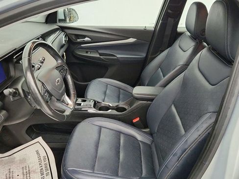 Used 2022 Chevrolet Bolt EUV LT w/ Convenience Package image 16