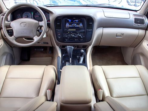 Used 2000 Toyota Land Cruiser image 11