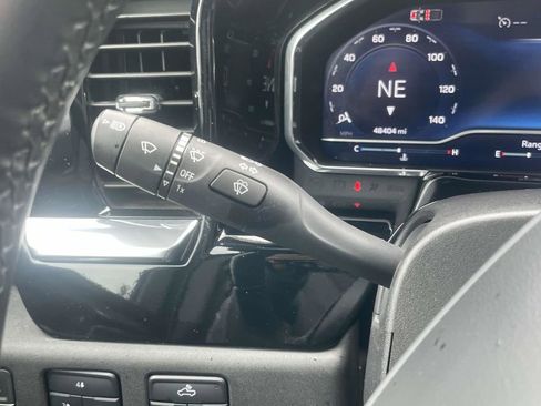 Used 2024 Chevrolet Silverado 2500 LT image 30