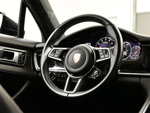 Used 2017 Porsche Panamera Turbo image 20