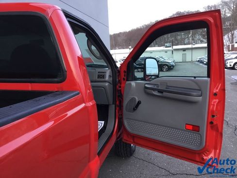 Used 2004 Ford F350 XLT image 32