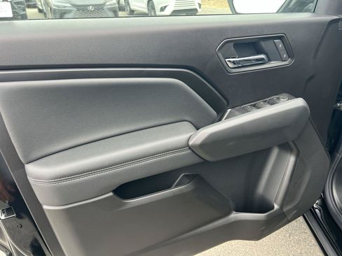 New 2026 GMC Canyon Elevation w/ LPO, Black Badging Package RWD image 10