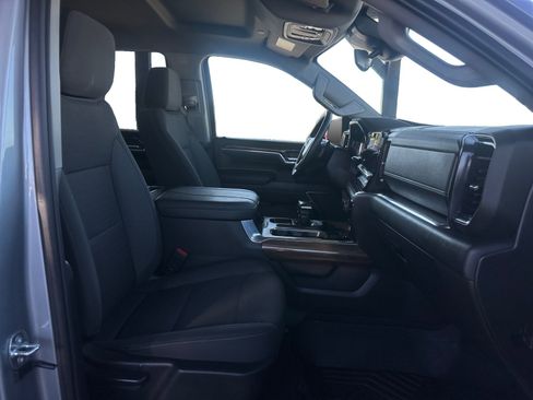 Used 2023 Chevrolet Silverado 1500 RST AWD/4WD image 15