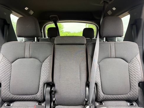Used 2024 Honda Pilot Sport image 18
