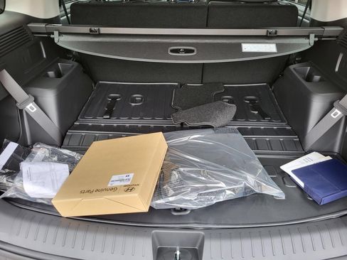 New 2026 Hyundai Santa Fe SE FWD image 9