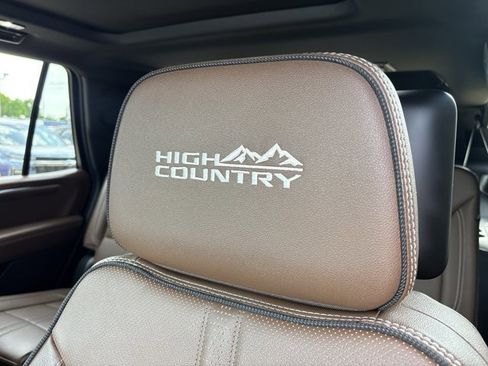 Used 2025 Chevrolet Tahoe High Country AWD/4WD image 26