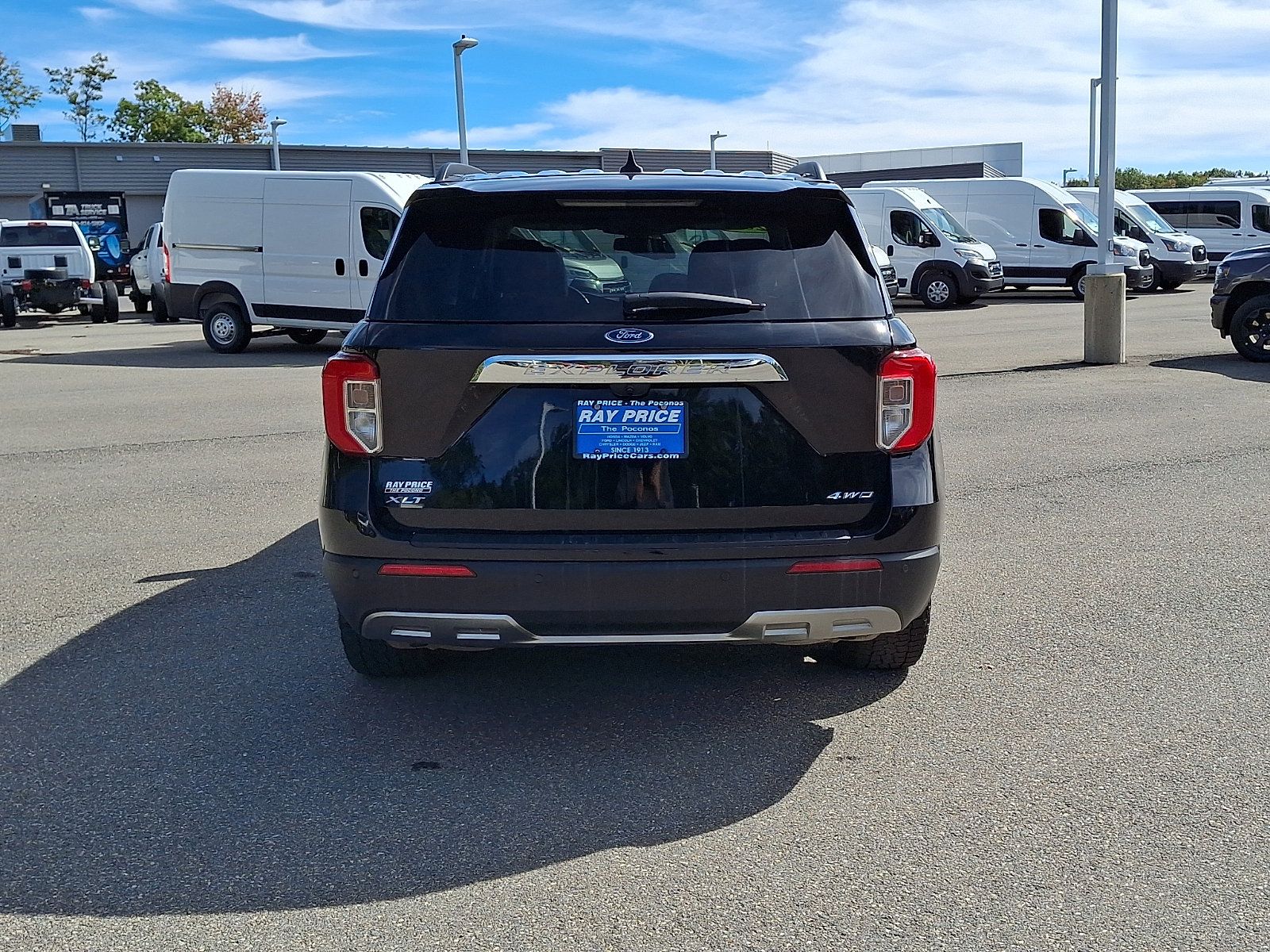 Used 2021 Ford Explorer XLT w/ Equipment Group 202A AWD/4WD image 5