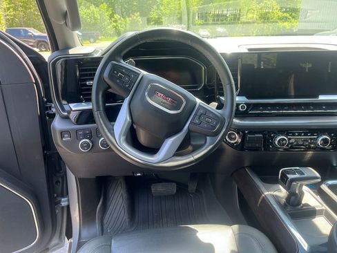 Used 2023 GMC Sierra 1500 SLT w/ SLT Premium Plus Package AWD/4WD image 19