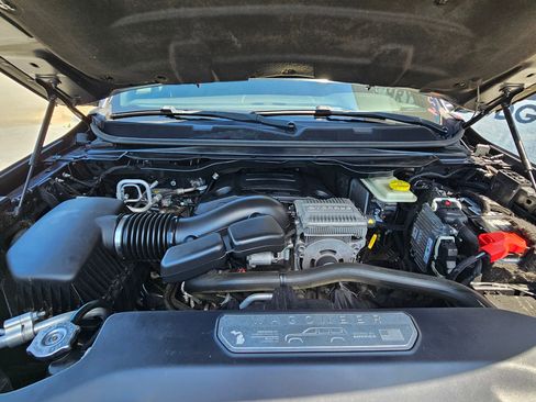 Used 2022 Jeep Wagoneer Series II RWD image 33