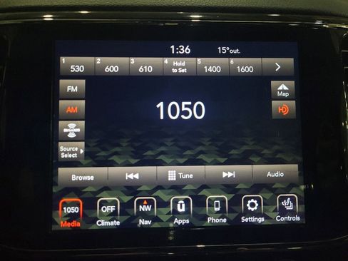 Used 2020 Jeep Grand Cherokee Limited image 25