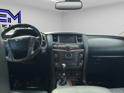 Used 2014 INFINITI QX80 2WD w/ Deluxe Touring Package image 12