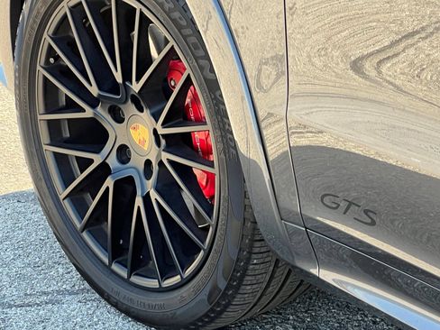 Certified 2023 Porsche Cayenne GTS AWD/4WD image 13