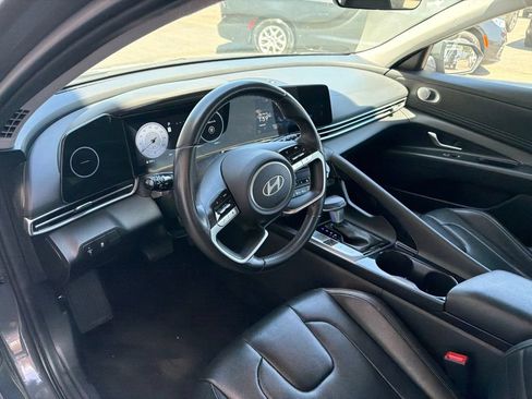 Used 2024 Hyundai Elantra Limited FWD image 7