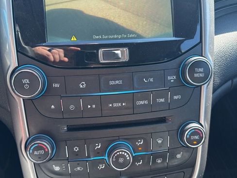 Used 2014 Chevrolet Malibu LT FWD image 25