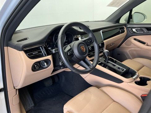 Certified 2023 Porsche Macan Turbo AWD/4WD image 4