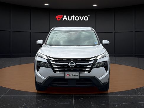 Used 2024 Nissan Rogue SV AWD/4WD image 8