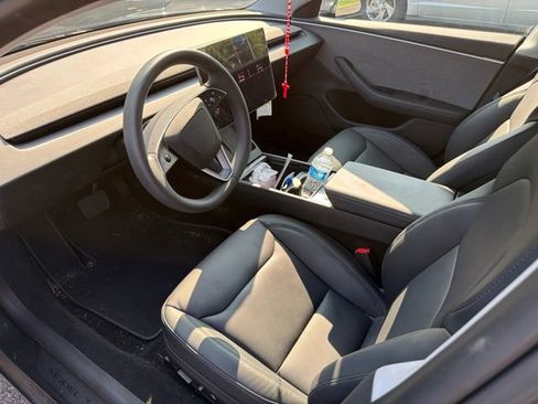 Used 2025 Tesla Model 3 Long Range RWD image 18