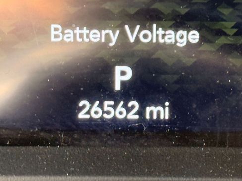 Used 2025 Jeep Wrangler Sahara image 9