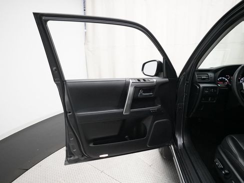 Used 2023 Toyota 4Runner Limited AWD/4WD image 29