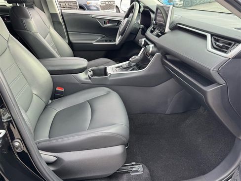 Used 2024 Toyota RAV4 XLE Premium image 22