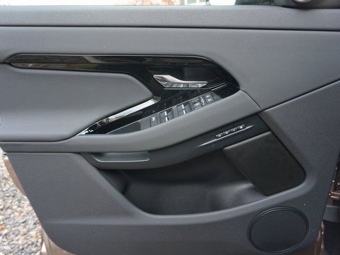 New 2025 Land Rover Range Rover Evoque S image 16