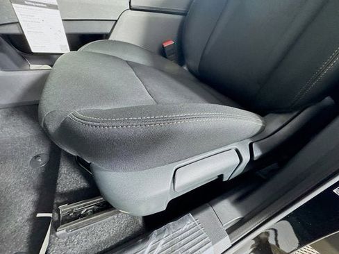 New 2026 Nissan Rogue S image 18