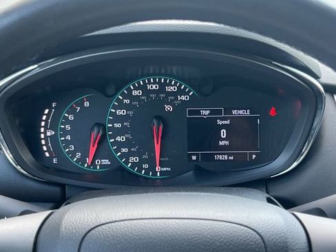 Used 2022 Chevrolet Trax LT w/ Redline Edition image 32