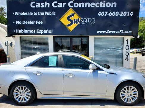 Used 2011 Cadillac CTS Luxury RWD image 6