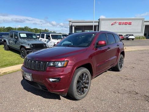 Used 2018 Jeep Grand Cherokee Altitude AWD/4WD image 1