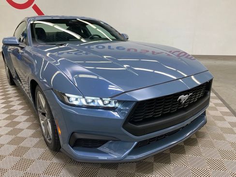 Used 2024 Ford Mustang Coupe RWD image 2