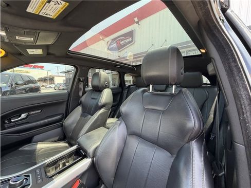 Used 2018 Land Rover Range Rover Evoque SE AWD/4WD image 19