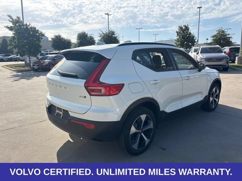 Certified 2026 Volvo XC40 B5 Plus AWD/4WD image 5