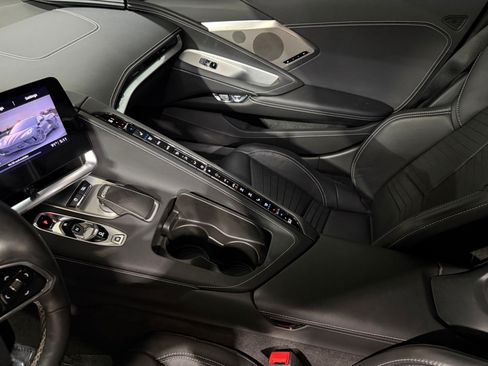 Used 2023 Chevrolet Corvette Stingray Preferred Conv w/ Z51 Performance Package RWD image 15