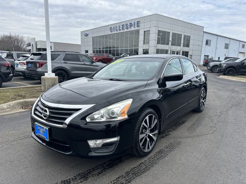 Used 2014 Nissan Altima 2.5 S w/ Display Audio Package image 7