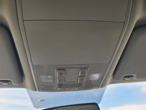 Used 2018 Volkswagen Atlas S image 22