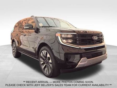 Used 2025 Ford Expedition Max Platinum w/ Driver's Package AWD/4WD image 1